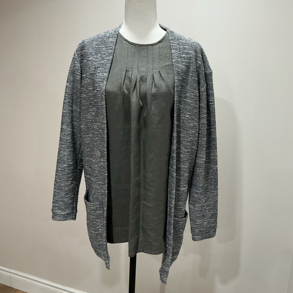 Pull & Bear grey cardigan size medium